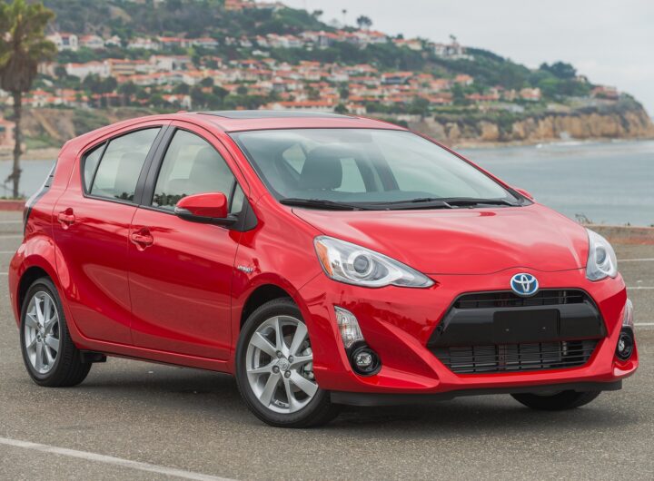 2018 Toyota Prius C Review: Prices, Specs, and Photos