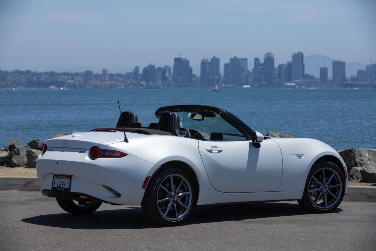 Mazda MX-5 Miata, Fiat 124 recalled for excessive airbag force