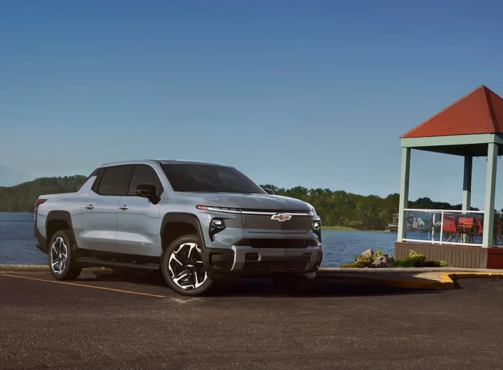 2025 Chevrolet Silverado EV boosts range to 492 miles