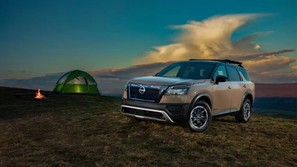 2025 Nissan Pathfinder costs $38,460, adds free oil changes