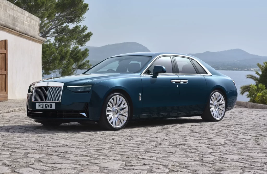 Rolls-Royce Ghost Series II adds tech, refinement