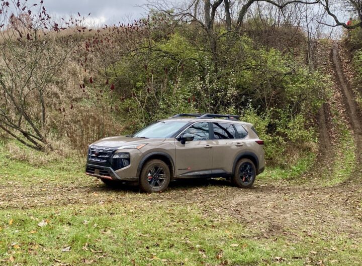 2025 Nissan Rogue Rock Creek makes merry in the muck