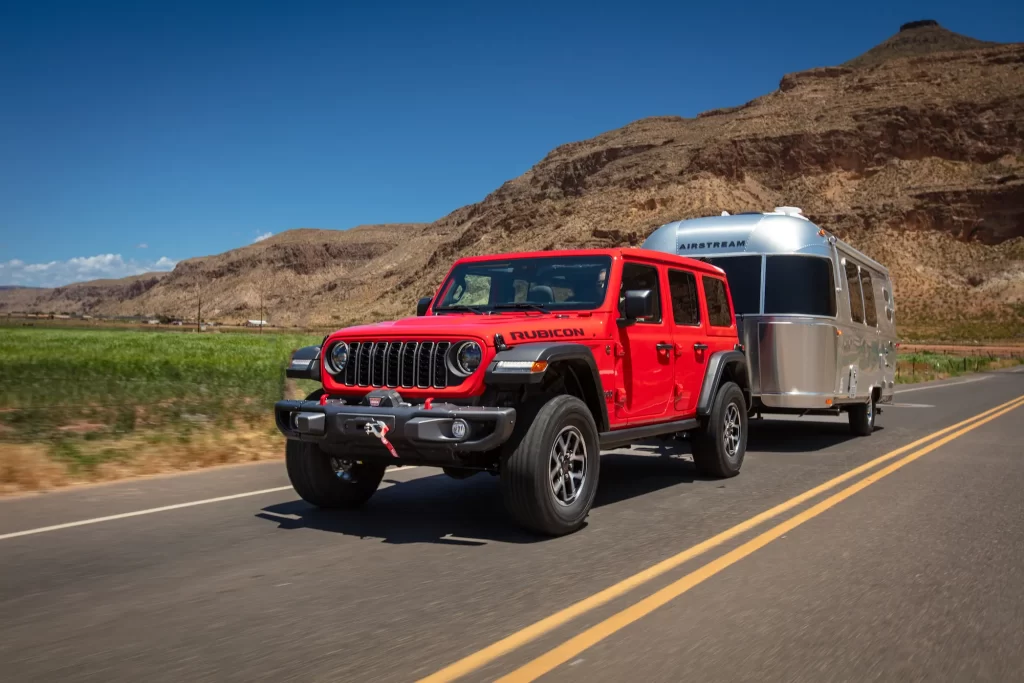 Jeep Gladiator vs. Jeep Wrangler: Compare Trucks